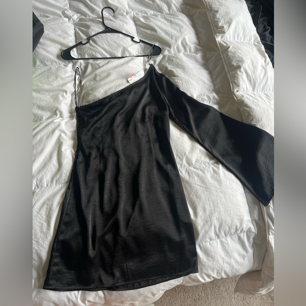 One sleeved Black Dress
